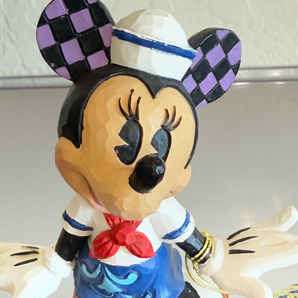 Jim Shore Disney Traditions Sassy Sailor Minnie Mouse 6008080 (SB1402) - Picture 4 of 16